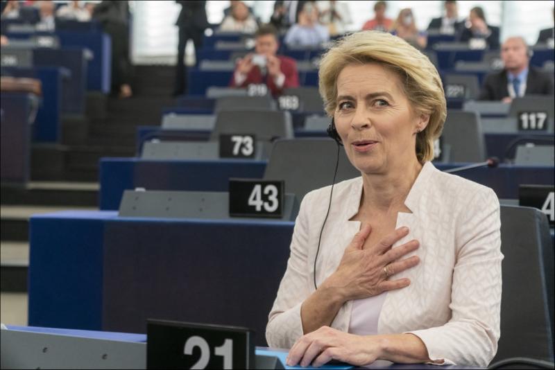 Az Európai Parlament elutasította Ursula von der Leyen ellen benyújtott bizalmatlansági indítványt.