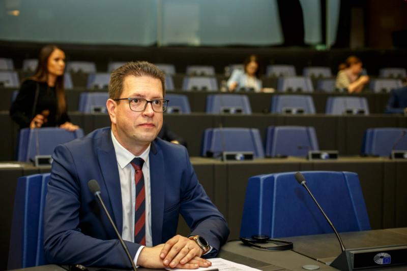 Tizenegy polgári kezdeményezés indult, de egyikükből sem született jogszabály.