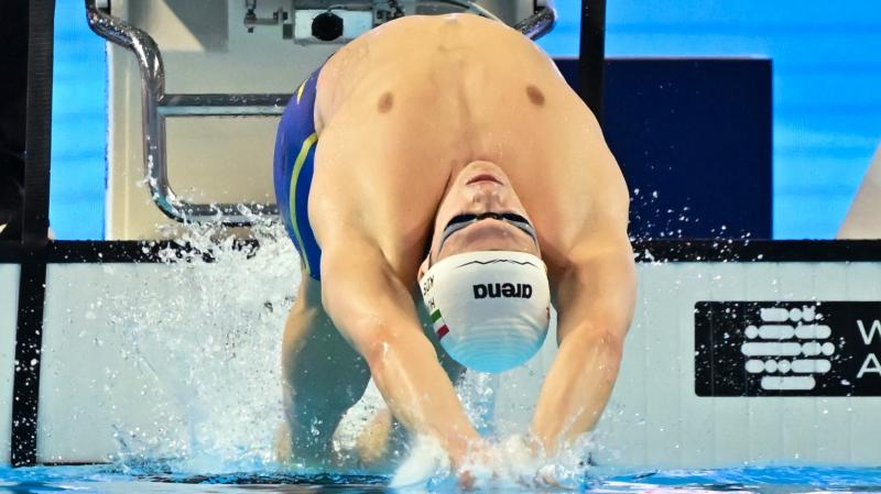 Kós Hubert lenyűgöző teljesítménnyel hívta fel magára a figyelmet Torontóban, ahol világrekordot döntött az úszás terén. Az esemény nem csupán a sportág iránti elkötelezettségét tükrözte, hanem a határok feszegetésének szellemét is megjelenítette.