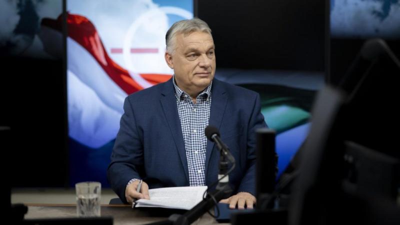 Orbán Viktor véleménye szerint az ukránok szándékai nem tiszták, és úgy gondolja, hogy a szomszédos ország próbálkozik a magyarokkal való manipulációval.