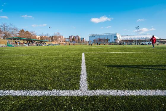 A 15 milliárdos stadion impozáns épülete helyett a Haladás a mellette elterülő edzőpályán folytathatja tavasszal a küzdelmeit.