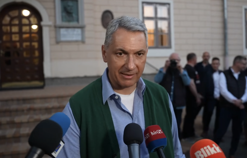 Lázár: Orbán Viktor a mi támogatásunkkal pályázik Magyarország következő miniszterelnök-jelölti posztjára. Azonban a választópolgárok döntése ettől függetlenül teljesen más tészta.