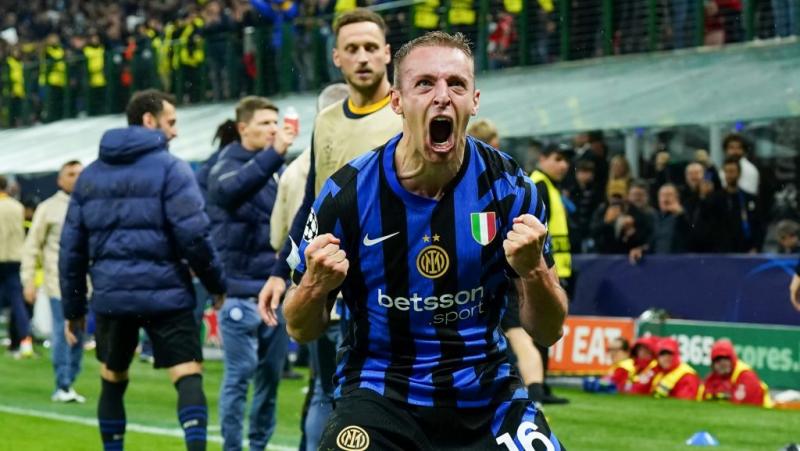 Az Inter BL-hőse olyan mértékben ünnepelt, hogy szinte elájult a hatalmas ovációtól. | Rangadó