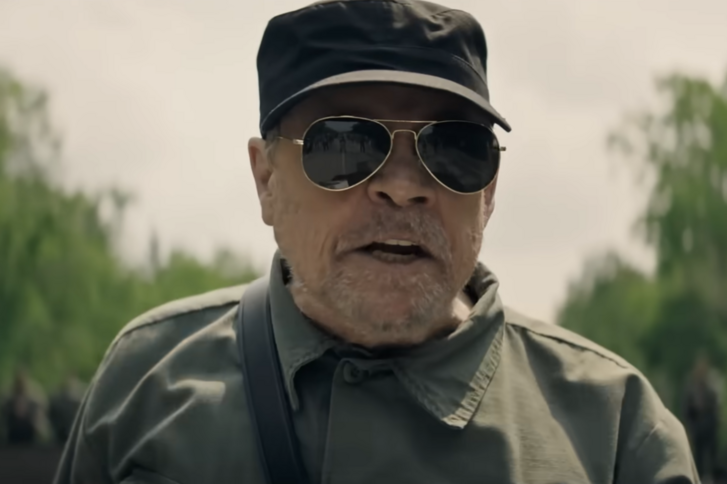 Megérkezett az előzetes a legújabb Stephen King-adaptációhoz, amely egy sötét és disztópikus jövőt fest le az Egyesült Államokban. A film izgalmasan tálalja a mesteri író jellegzetes feszültségét és borongós atmoszféráját, miközben a nézők egy olyan világ