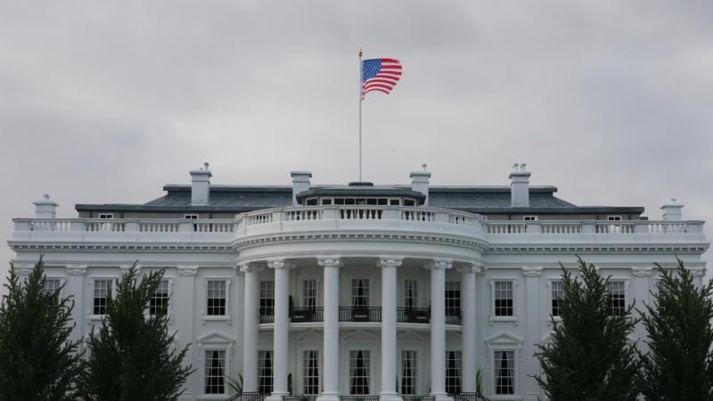 Elnöki kegyelemben részesült egy gazdasági bűnöző, aki számos ember életét megnehezítette: a Pénzcentrum cikkében részletesen bemutatják a történetet.