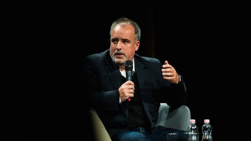 Török Gábor: A Tisza rácáfolt arra, hogy csak a folyóparton élvezhető a víz közelsége; az utcán is teljes mértékben megvan a maga varázsa és hangulata, mintha csak egy igazi partin lennénk.